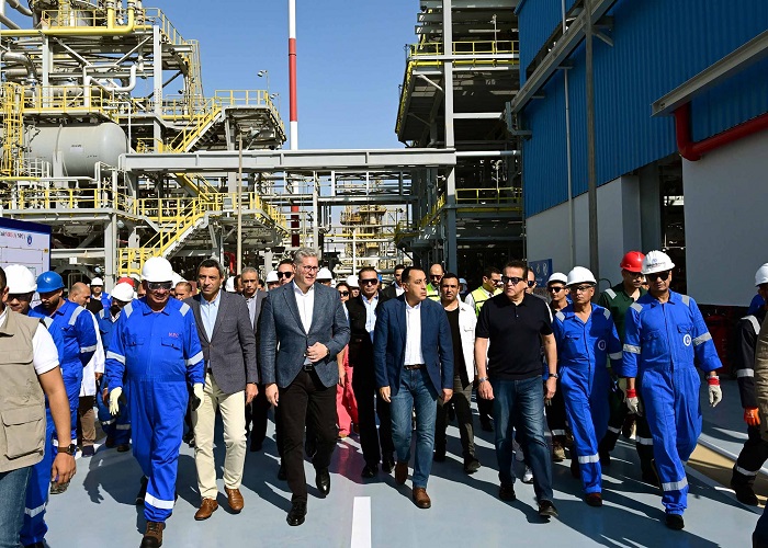 رئيس الوزراء يفتتح مشروع استرجاع الغازات بشركة  رئيس الوزراء يفتتح مشروع استرجاع الغازات بشركة