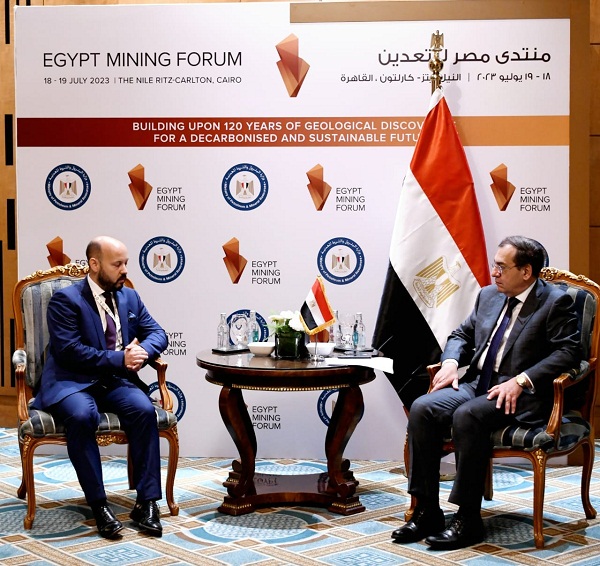       ﻷ     