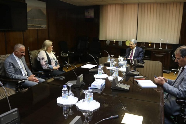 وزير الكهرباء يستقبل سفيرة سلوفانيا بالقاهرة لبحث تعزيز التعاون المشترك