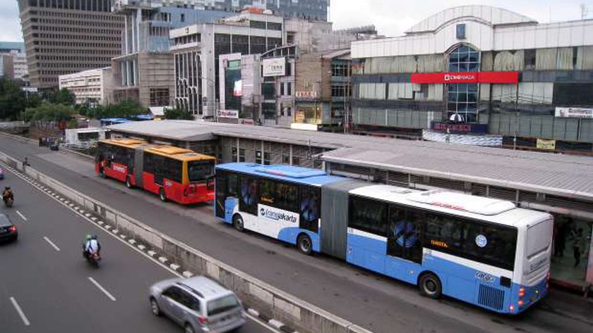  :    BRT     