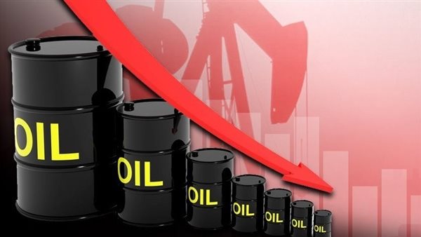 تراجع طفيف لأسعار النفط وسط تنامي المخاوف بشأن الطلب
