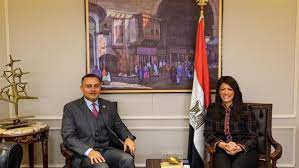 وزيرة التعاون الدولى تلتقى السفير القطرى بالقاهرة لمناقشة تعزيز التعاون المشترك
