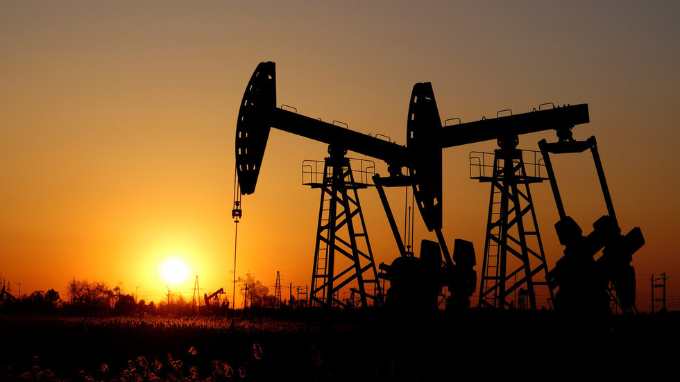 أسعار النفط تسجل 85.41 دولار لبرنت و82.81 دولار للخام الأمريكي