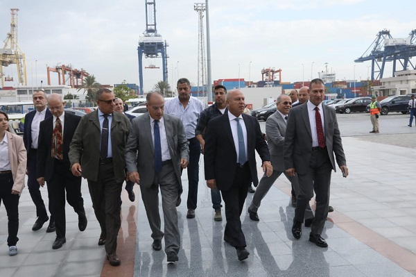 وزير النقل يتفقد  محطة تحيا مصر متعددة الأغراض ويشهد استقبال السفينة EVER LEARNED   