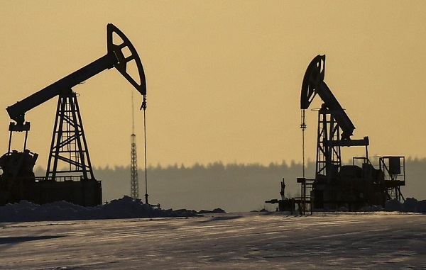 مكاسب أسبوعية لأسعار النفط بالأسواق العالمية 1.7% لخام برنت و1.6% للخام الأمريكى