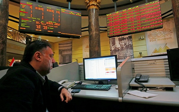 تراجع جماعي لمؤشرات البورصة المصرية بختام تعاملات جلسة بداية الأسبوع