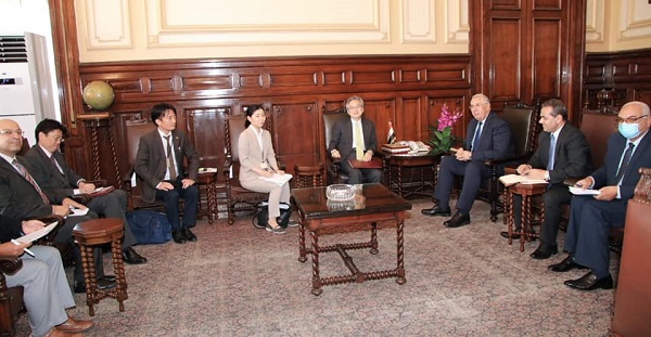 وزير الزراعة يستقبل السفير الياباني الجديد بالقاهرة ويبحث معه آفاق التعاون المشترك
